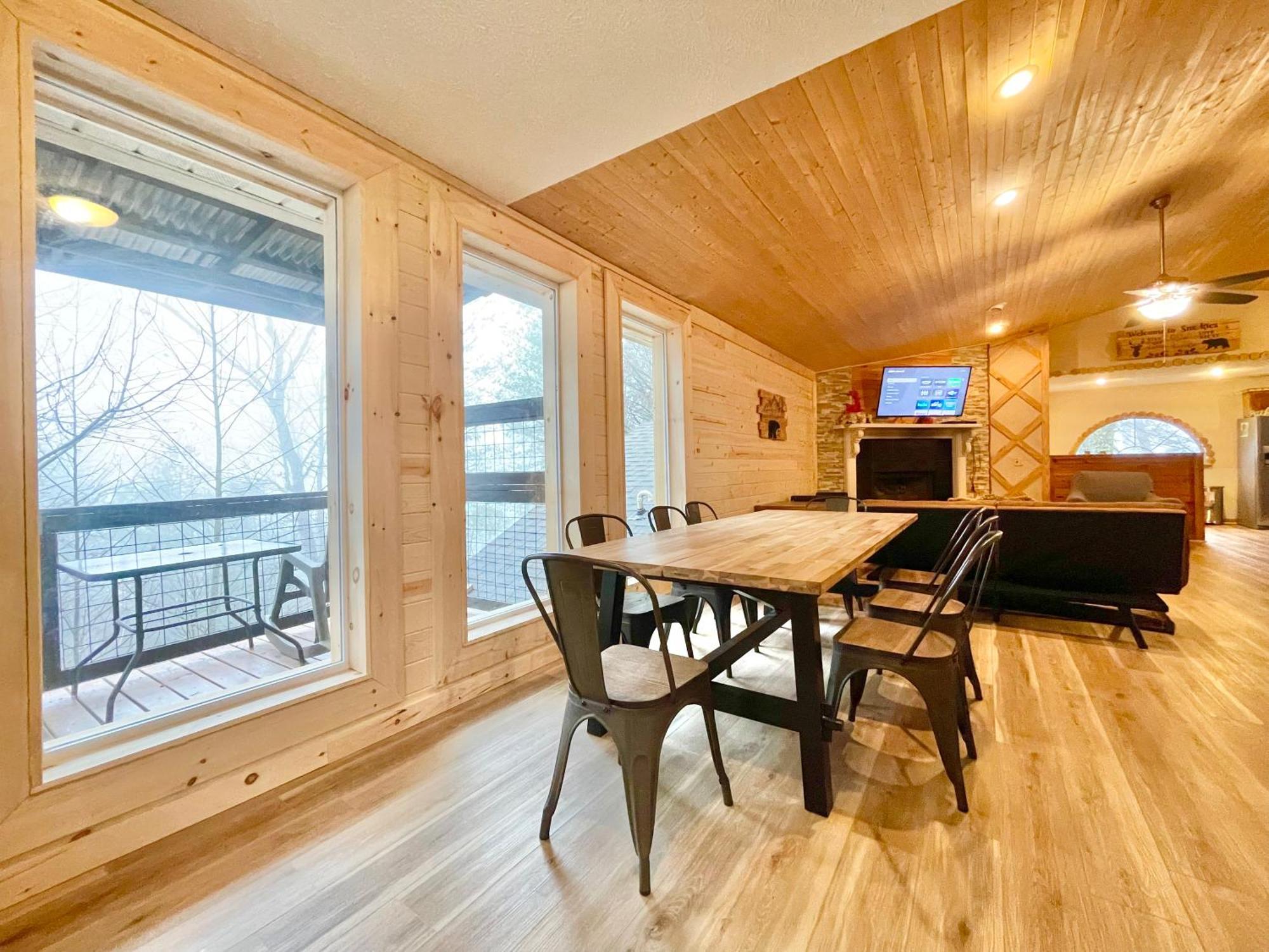 Lazy Bear Cabin Sevierville Exterior photo